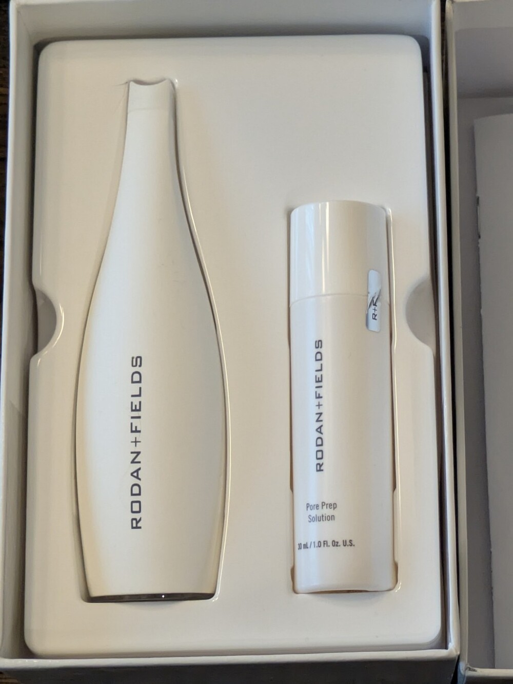 Rodan + Fields Pore Prep Solution - White
